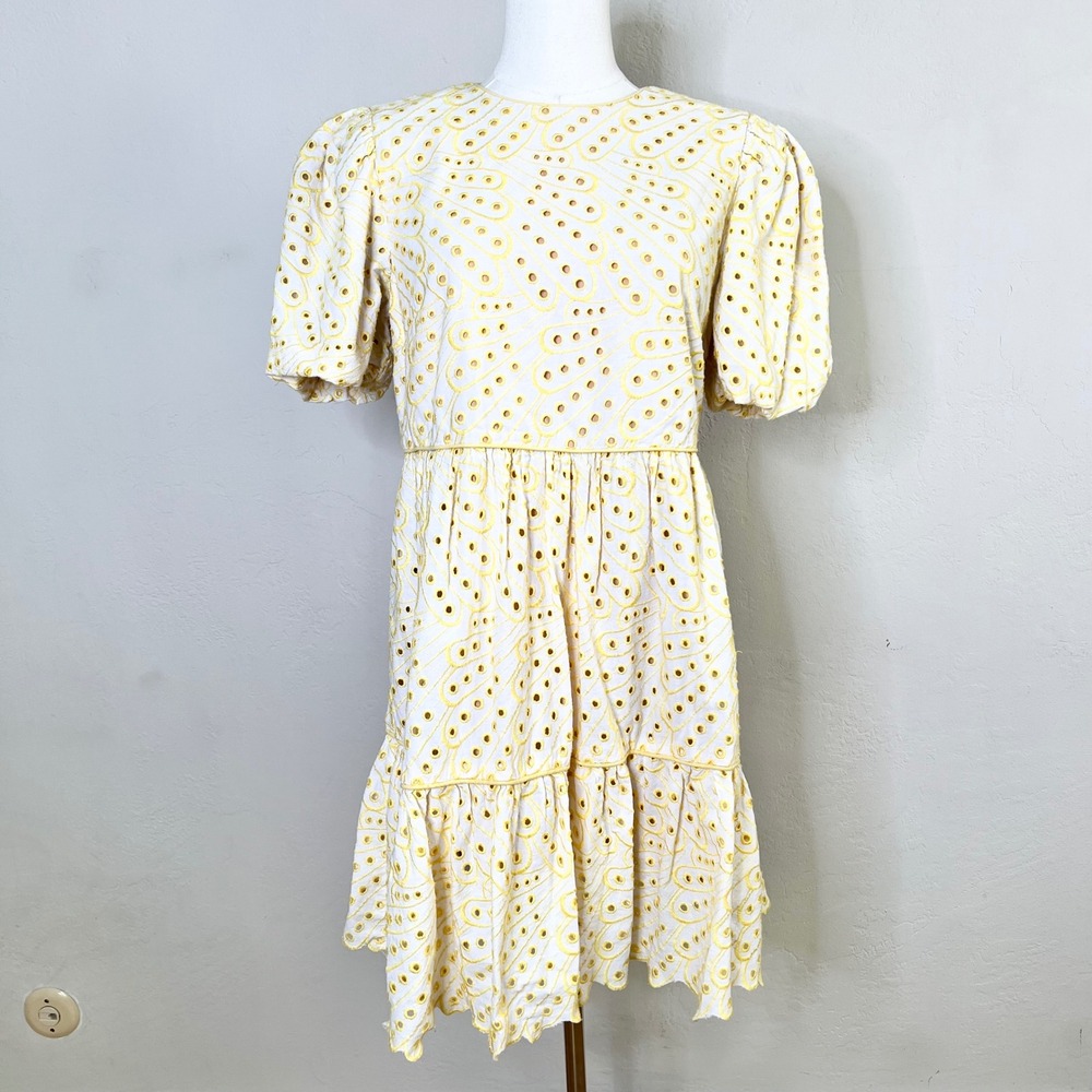 Elliatt Dress Eyelet Lace Mini Size Large Yellow White Puff Sleeve Tiered